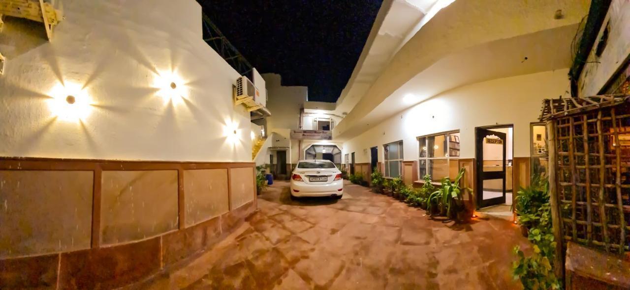 Hotel Kamal Nearest To Taj Mahal Agra Kültér fotó