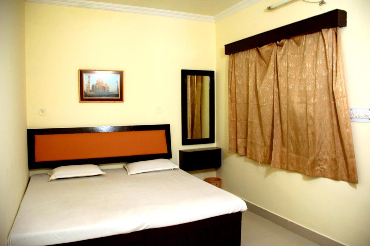 Hotel Kamal Nearest To Taj Mahal Agra Kültér fotó