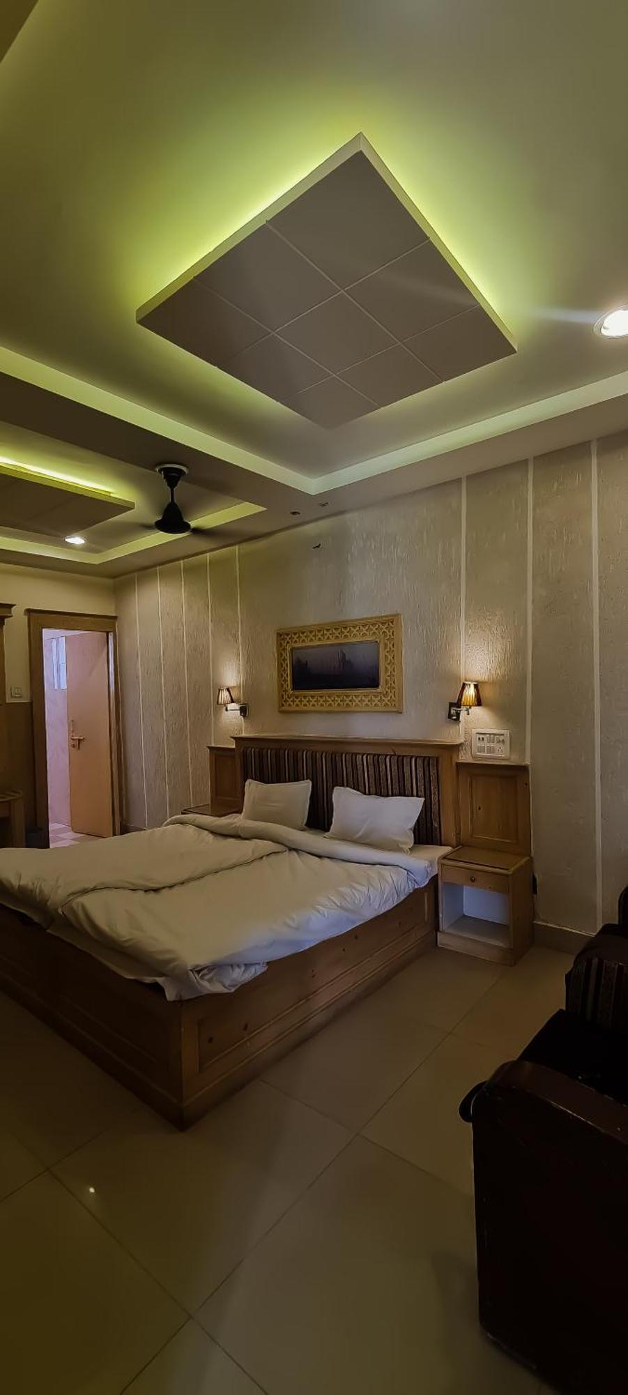 Hotel Kamal Nearest To Taj Mahal Agra Szoba fotó