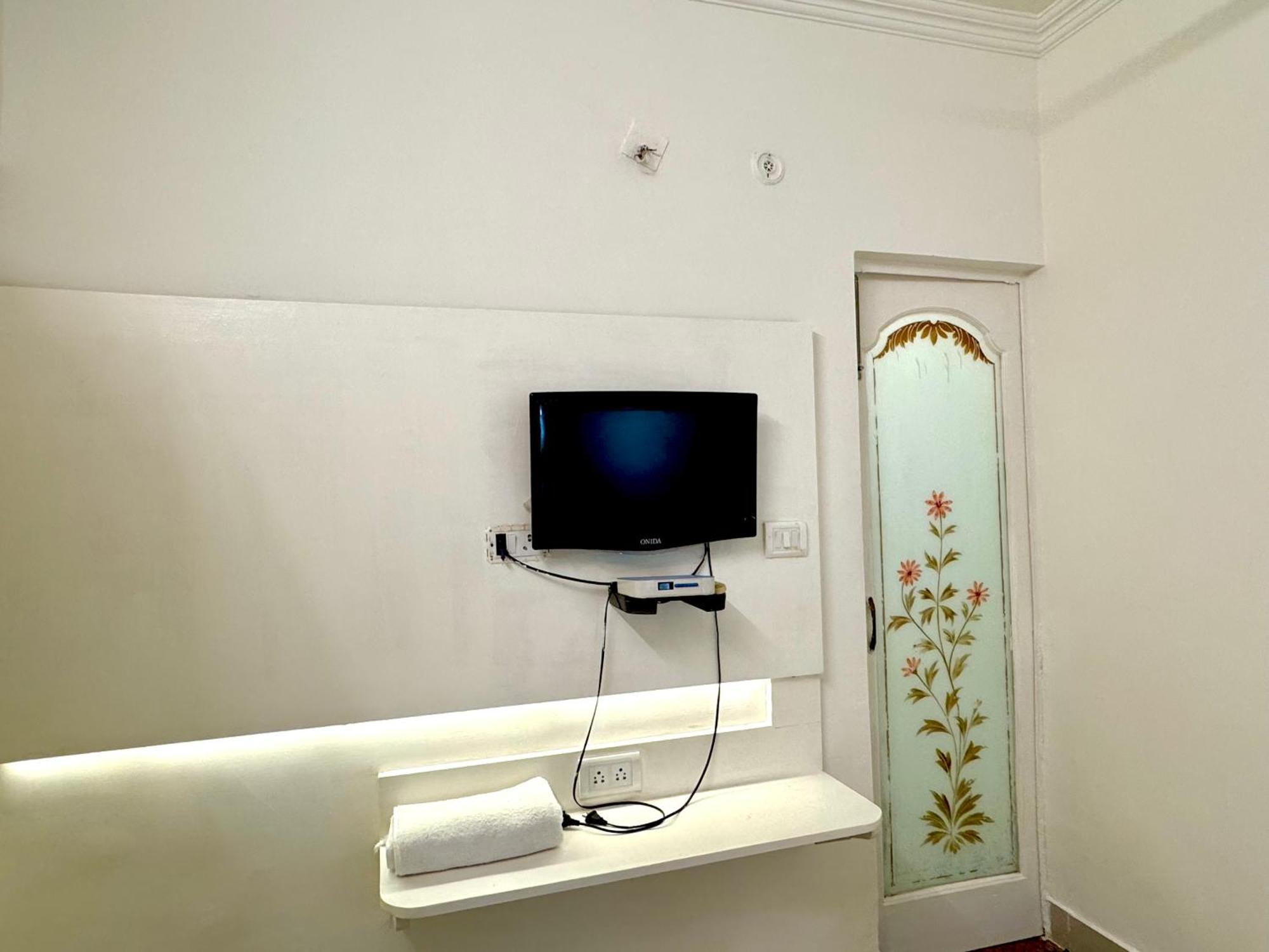Hotel Kamal Nearest To Taj Mahal Agra Kültér fotó
